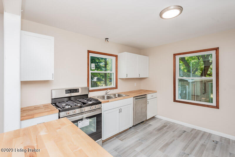422 W Southside Ct