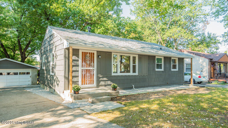422 W Southside Ct