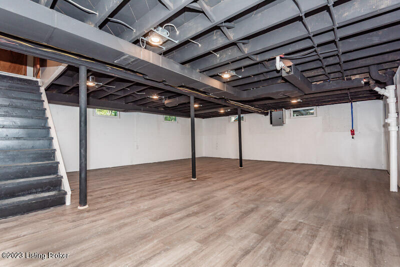 422 W Southside Ct
