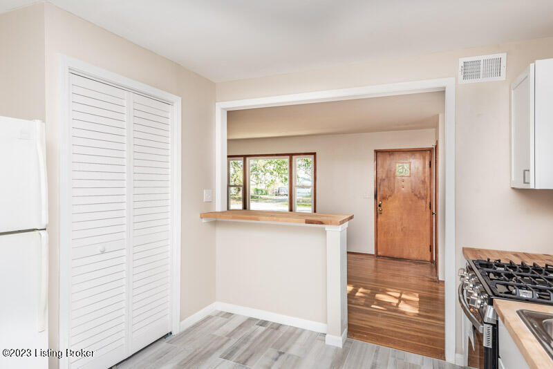 422 W Southside Ct