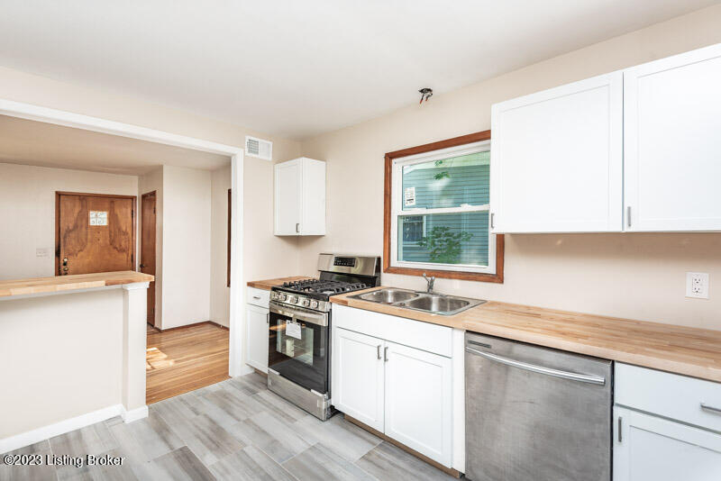 422 W Southside Ct