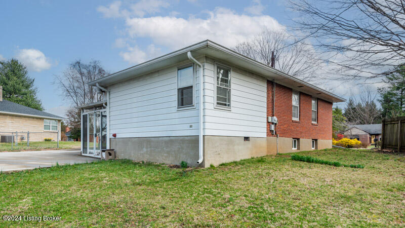 704 Victoria Pl