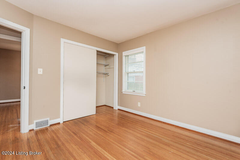 704 Victoria Pl