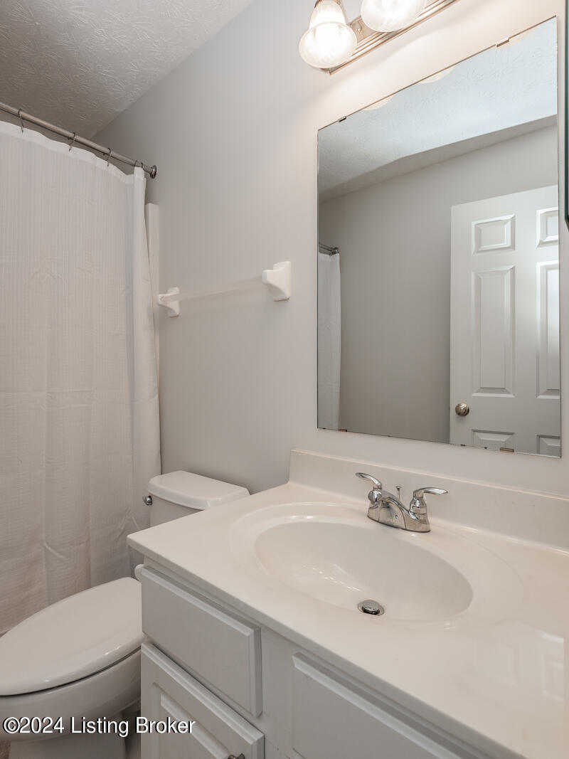 11906 Stable Springs Dr