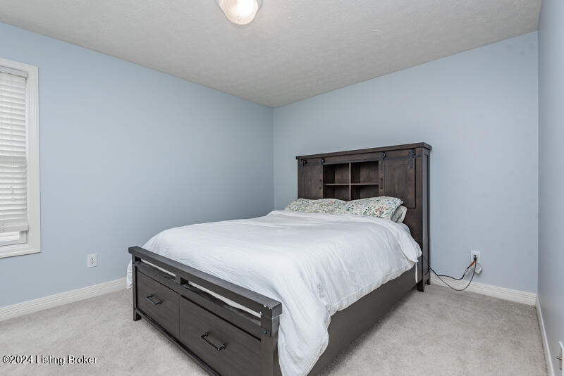 11906 Stable Springs Dr