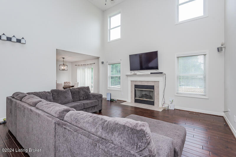 11906 Stable Springs Dr