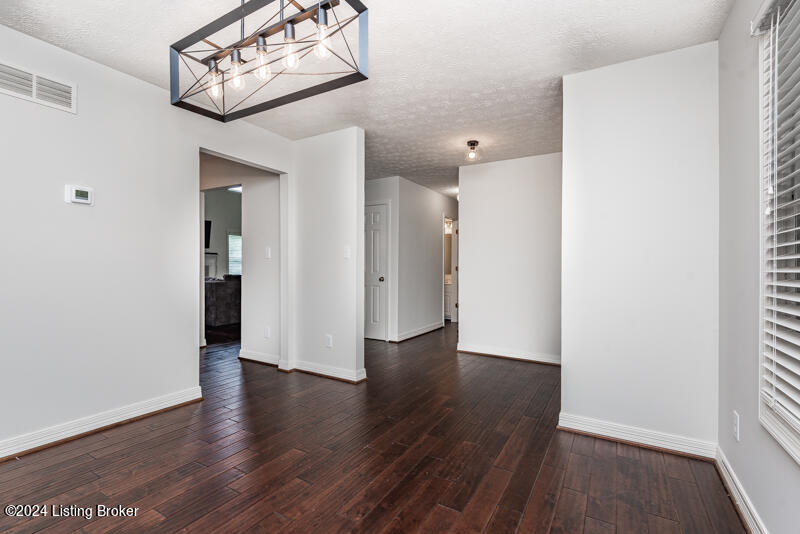 11906 Stable Springs Dr