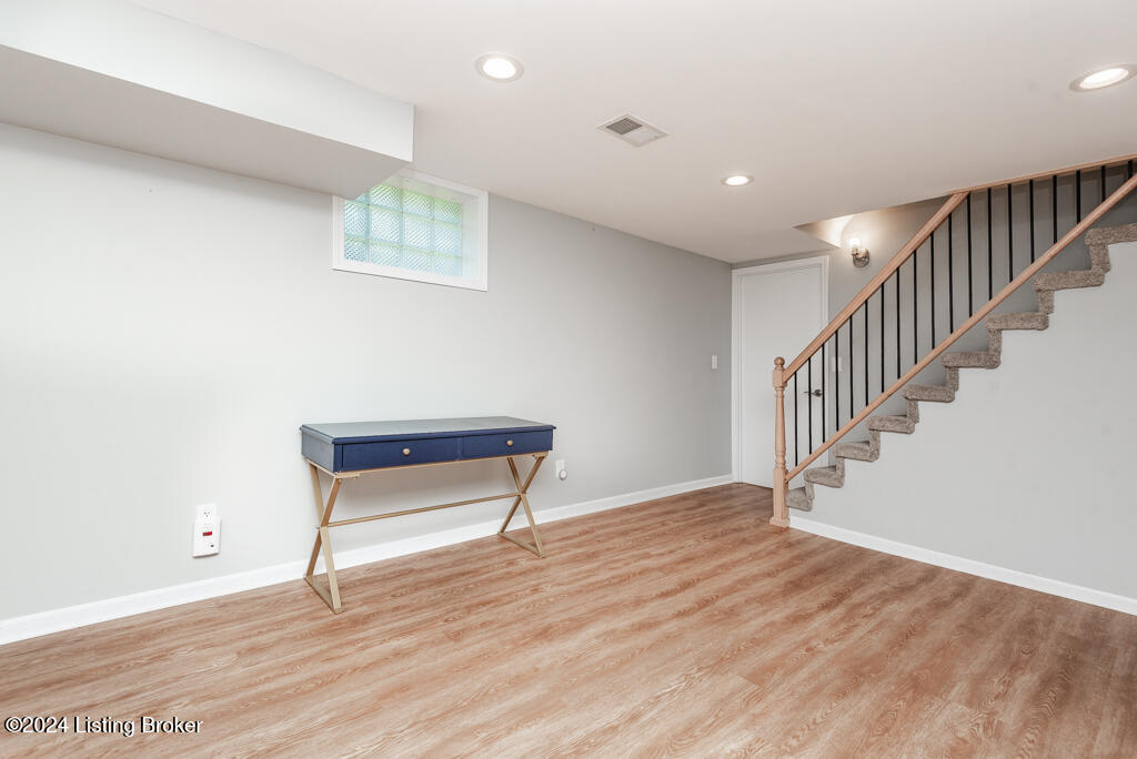 855 Melford Ave