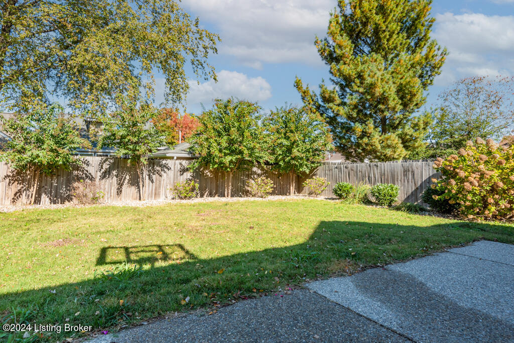 855 Melford Ave