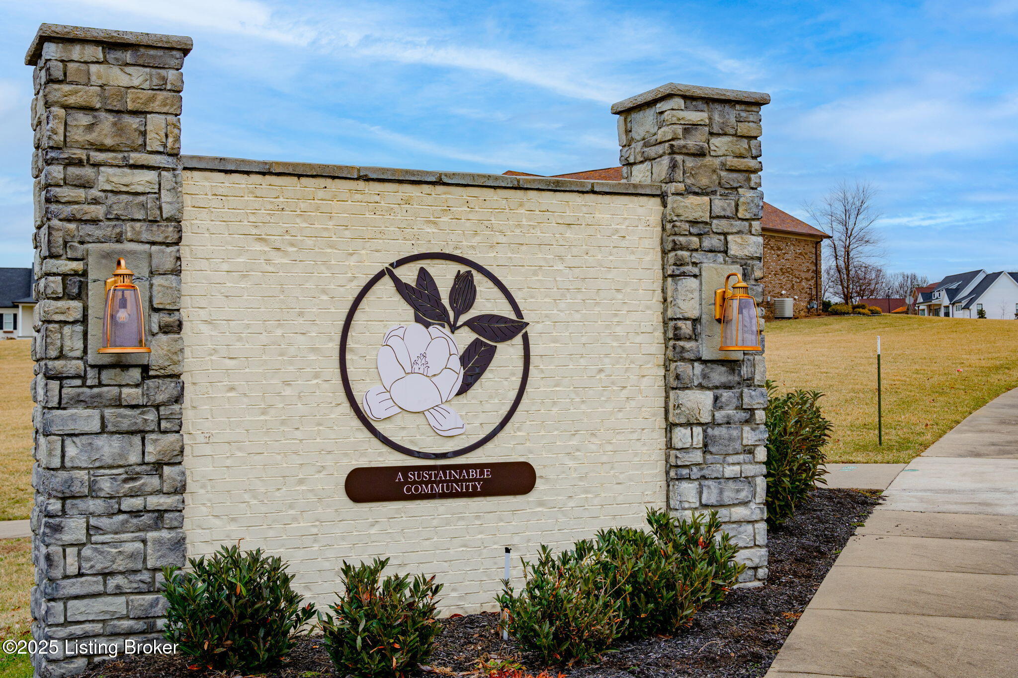 125 Charleston Way
