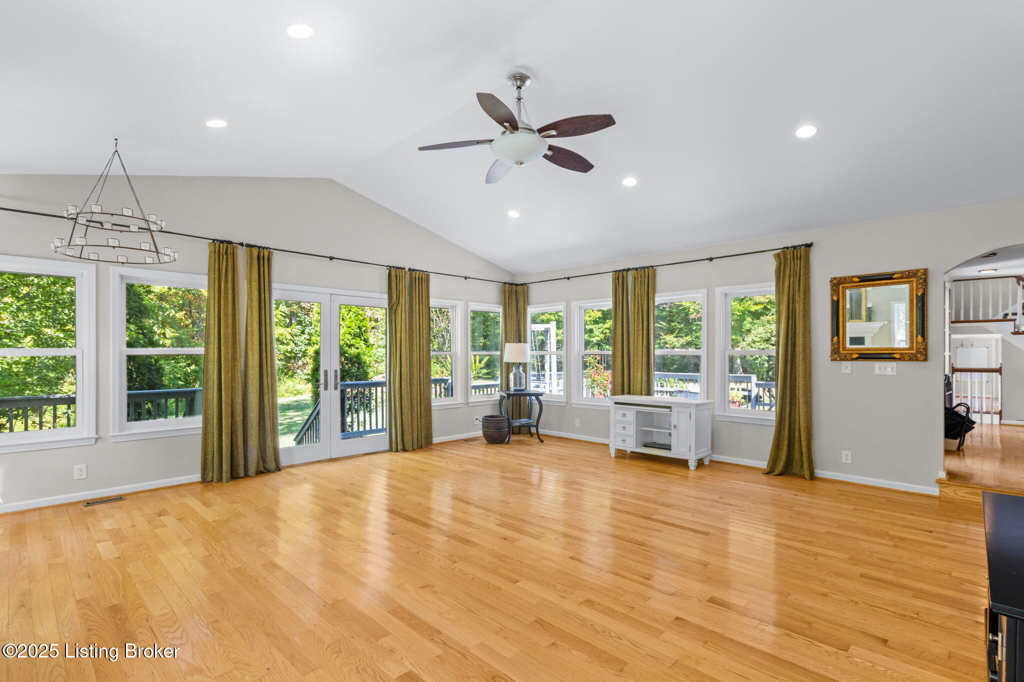 10101 Secretariat Dr