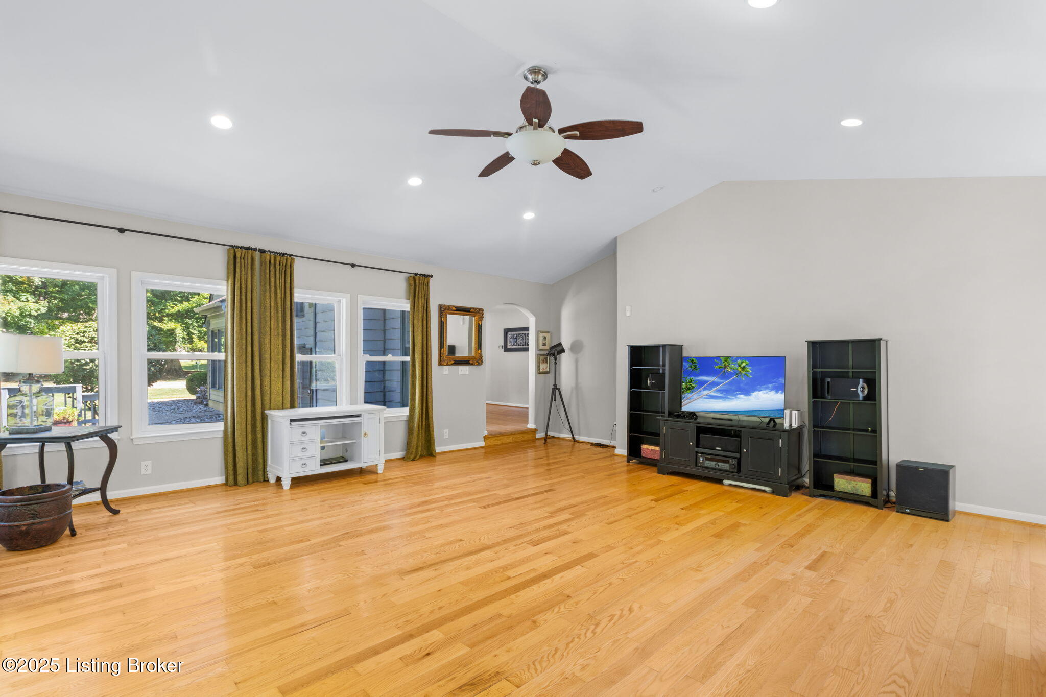 10101 Secretariat Dr