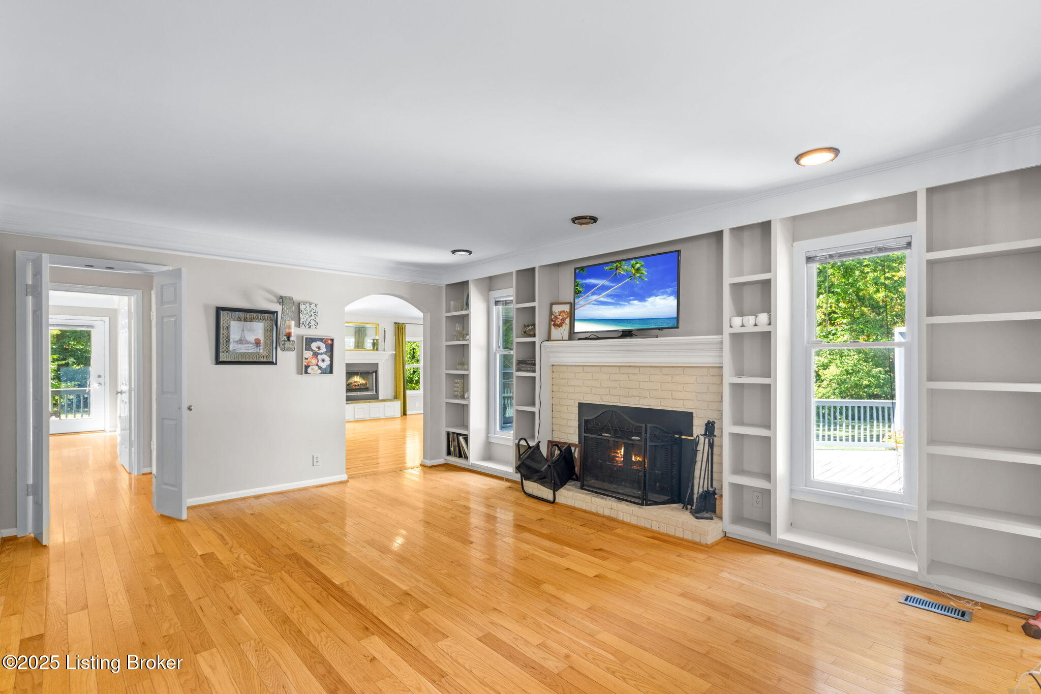 10101 Secretariat Dr