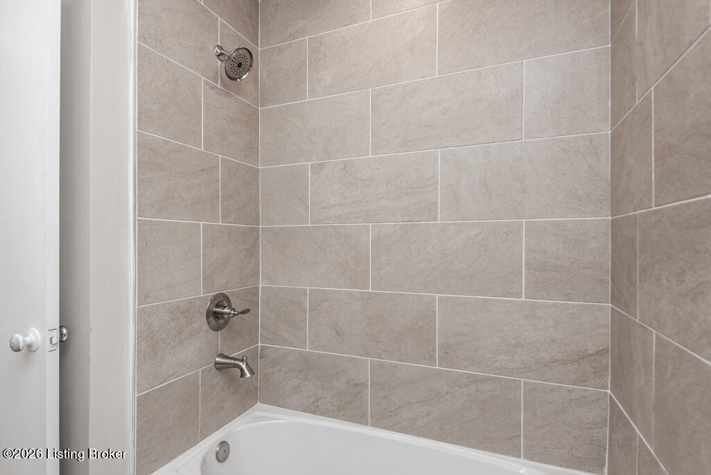 1303 Chinook Trail
