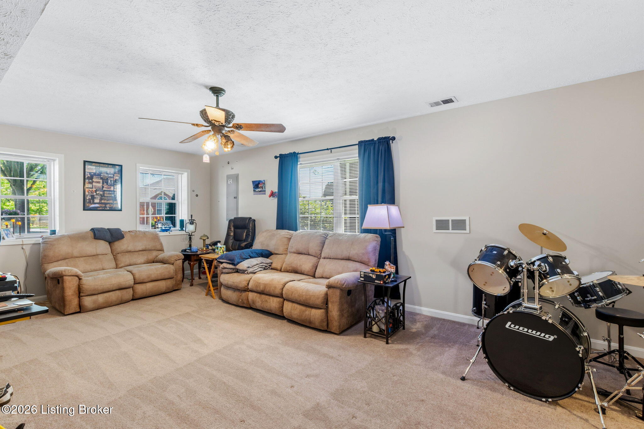 7928 Windgate Dr