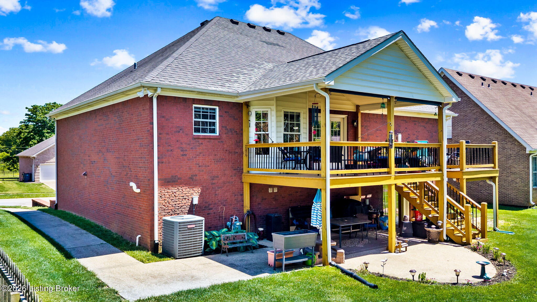 7928 Windgate Dr