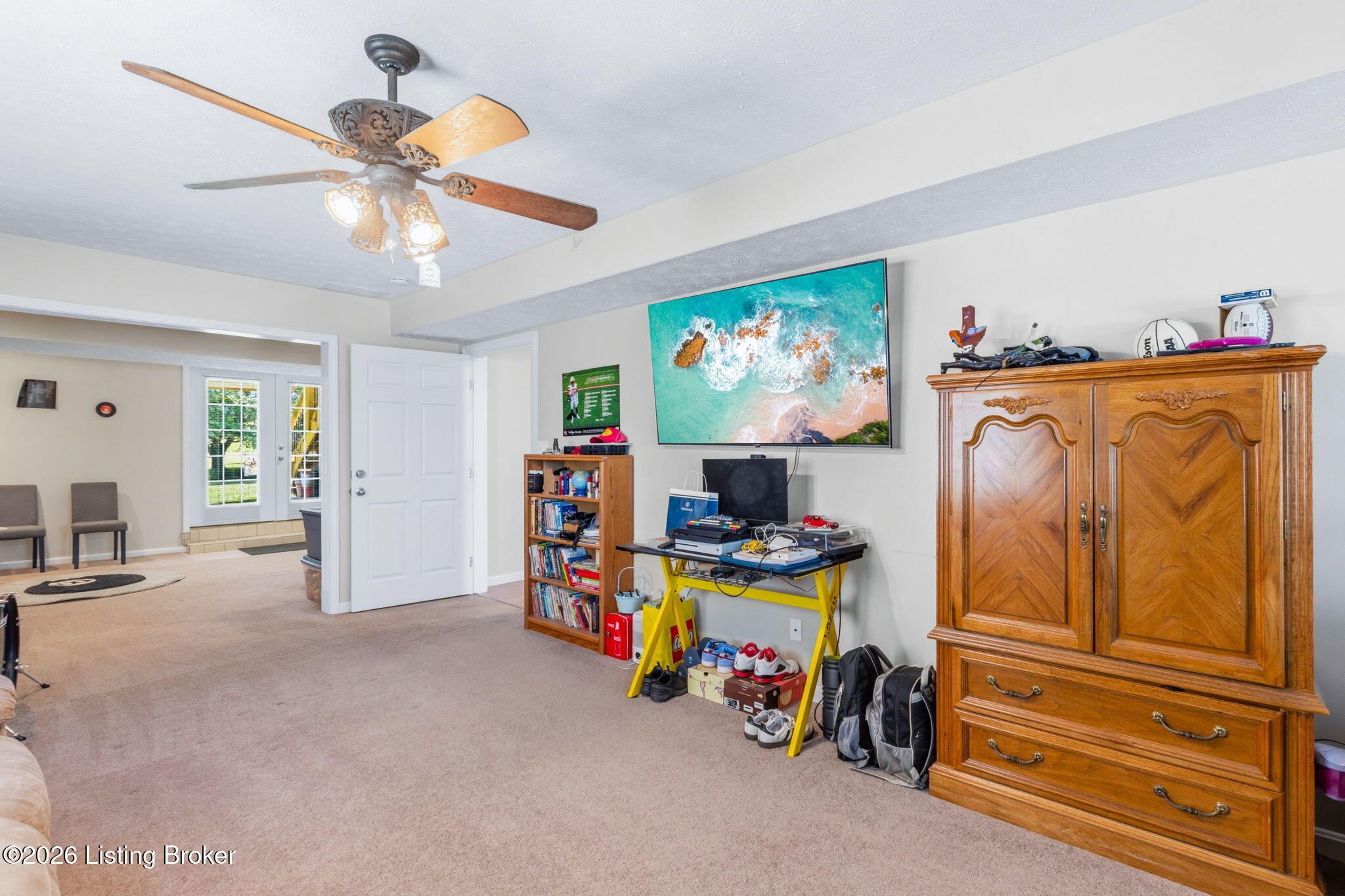 7928 Windgate Dr