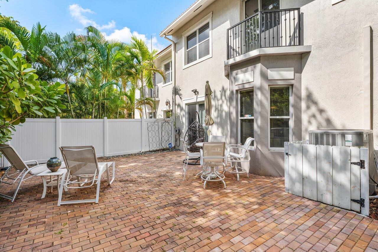 1875 Highland Grove Drive