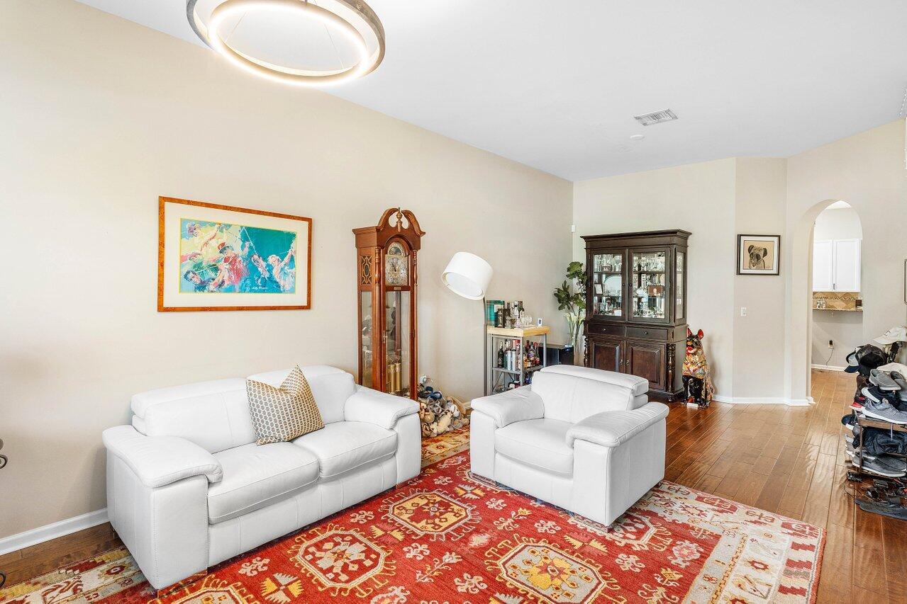 1875 Highland Grove Drive