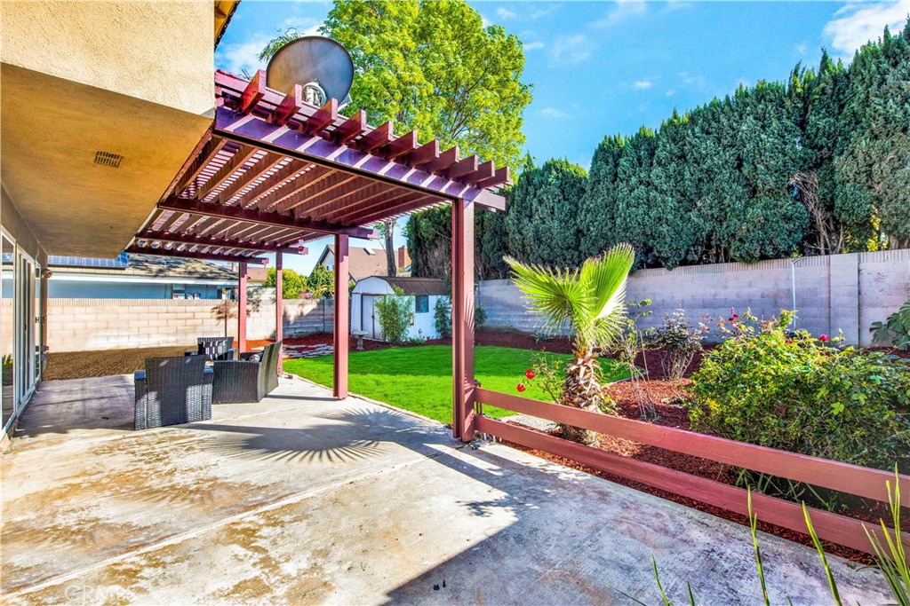 10852 La Terraza Avenue