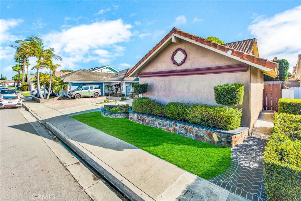 10852 La Terraza Avenue
