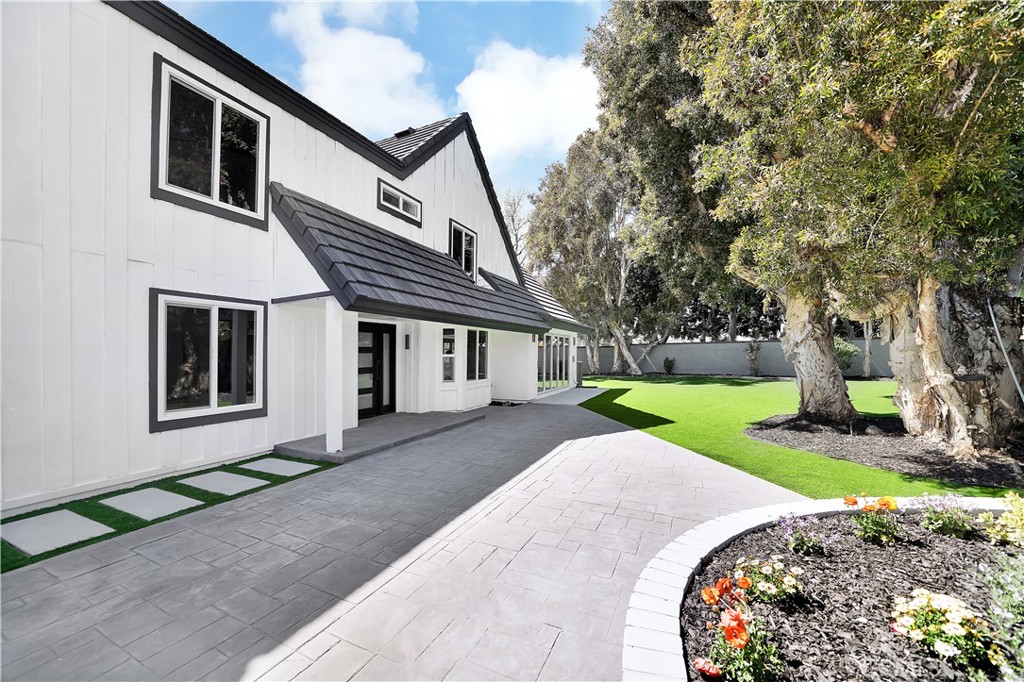 3489 Windsor Court