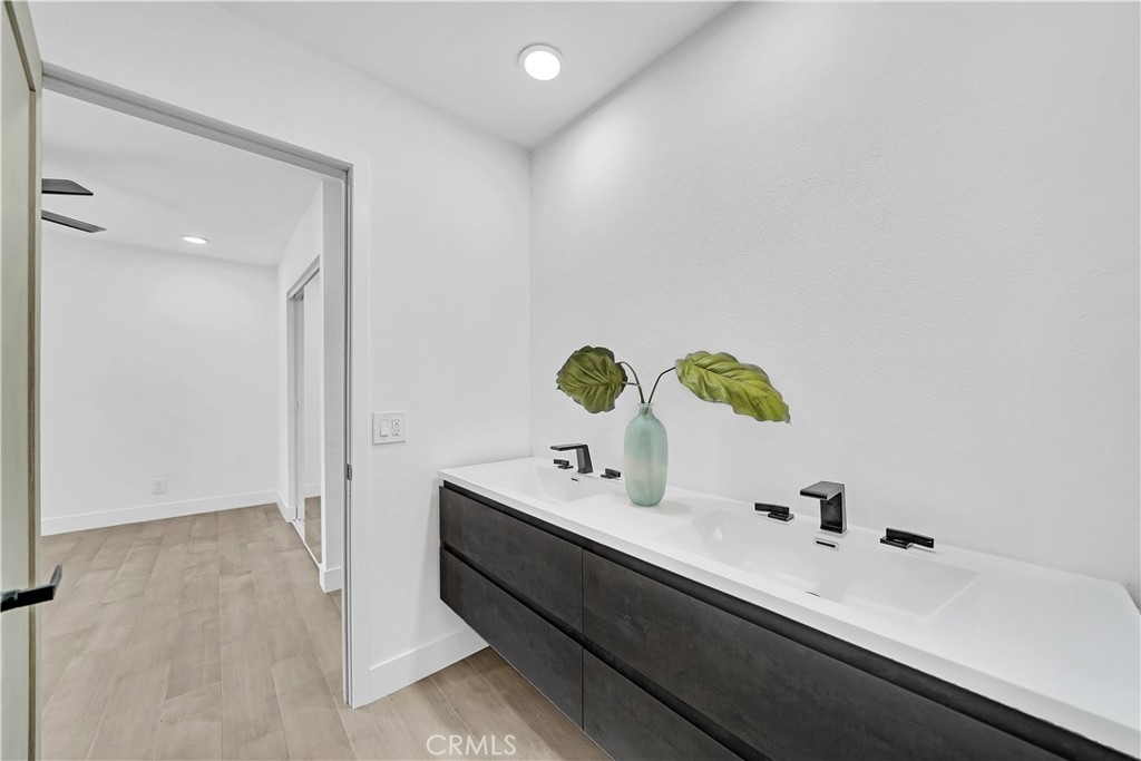 3489 Windsor Court