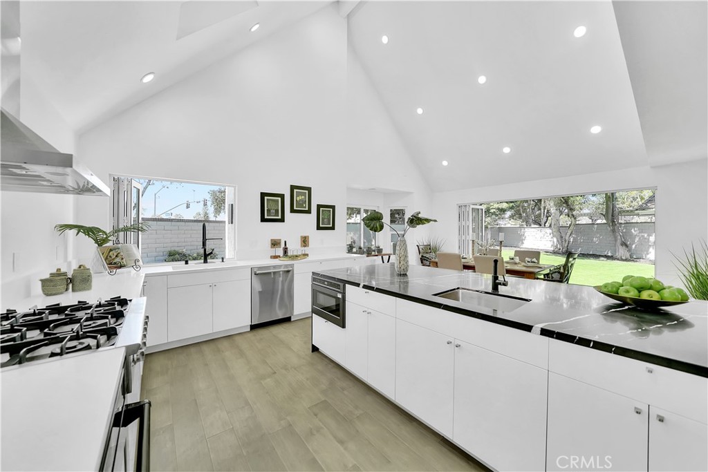 3489 Windsor Court