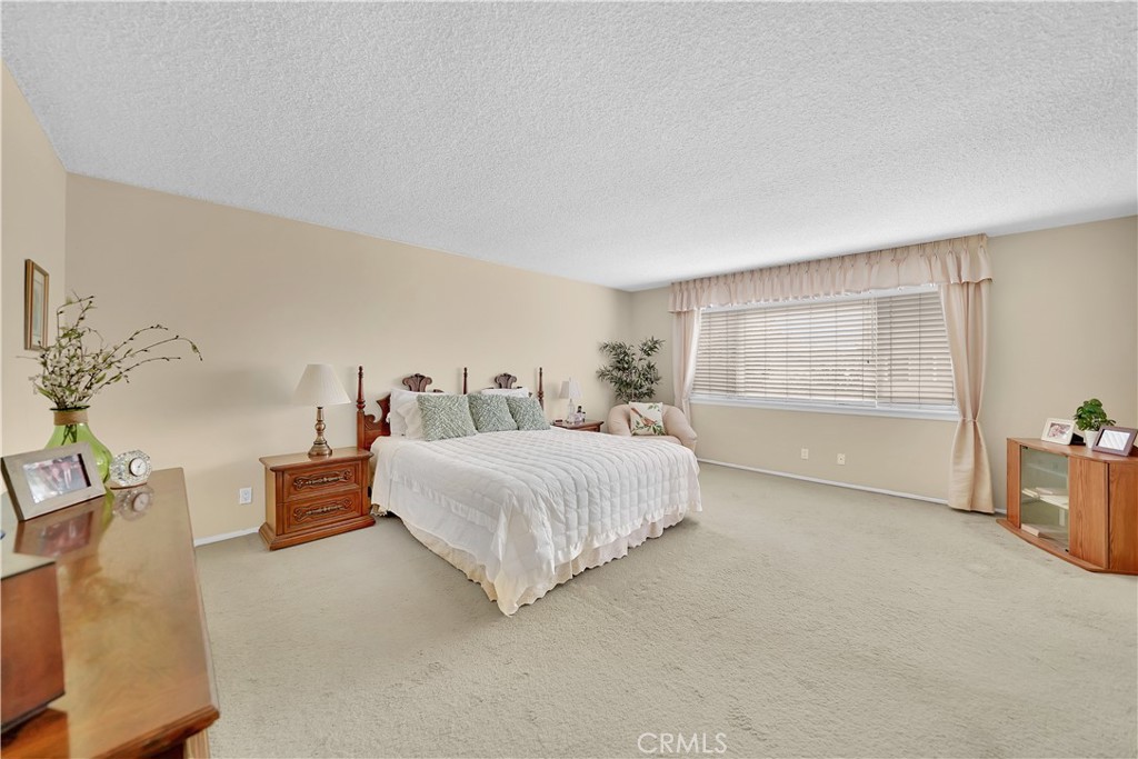 8732 Cliffside Drive