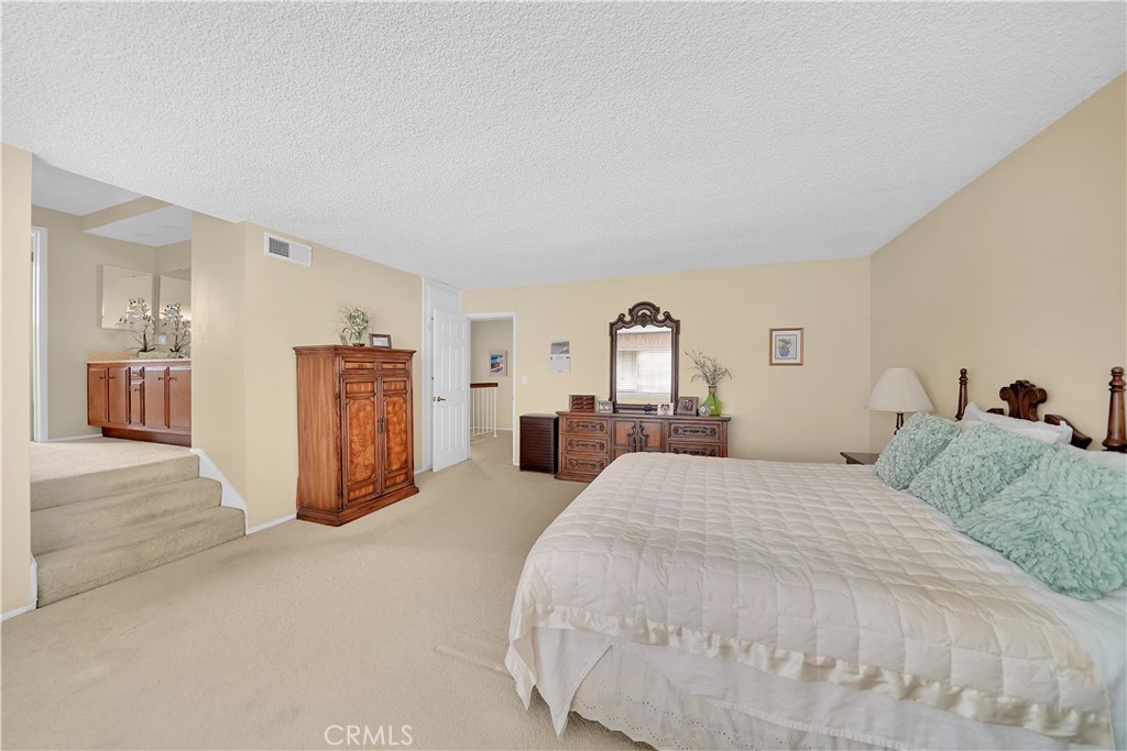 8732 Cliffside Drive