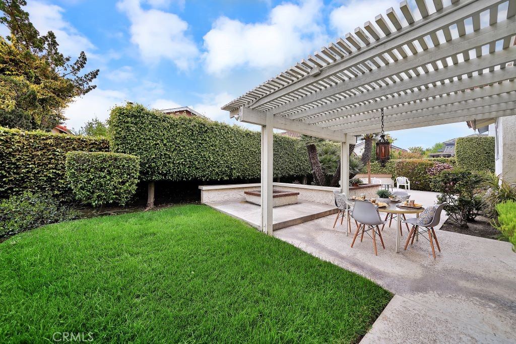 8732 Cliffside Drive