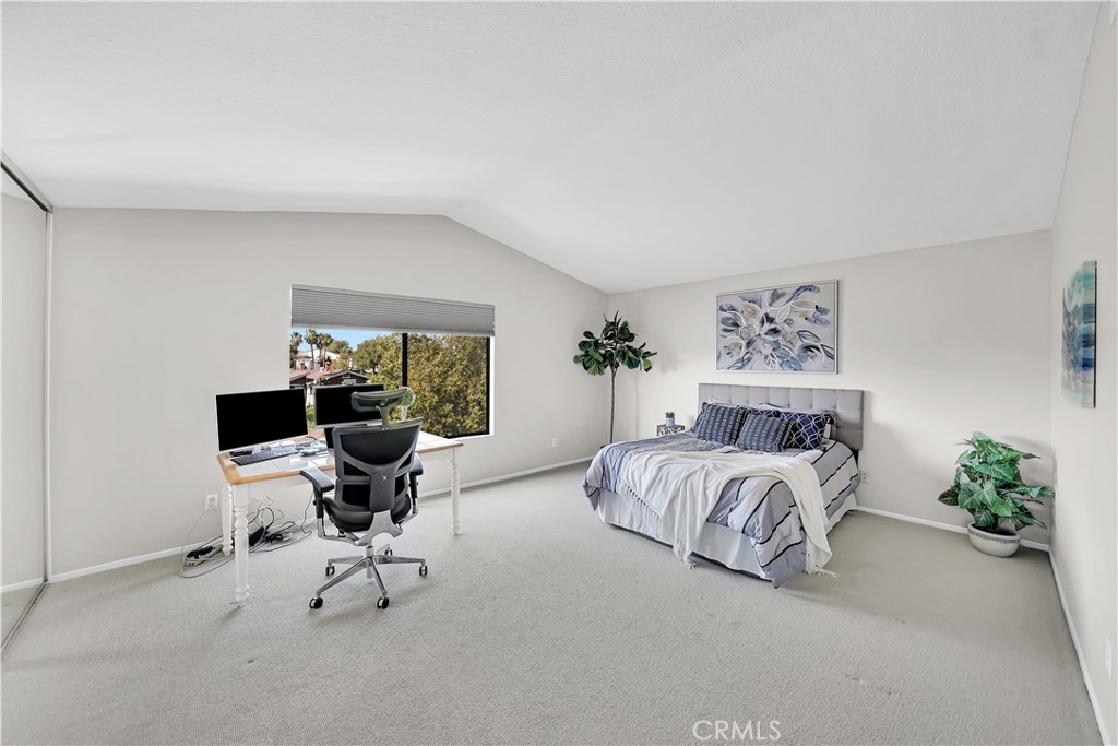 8571 Shadow Lane