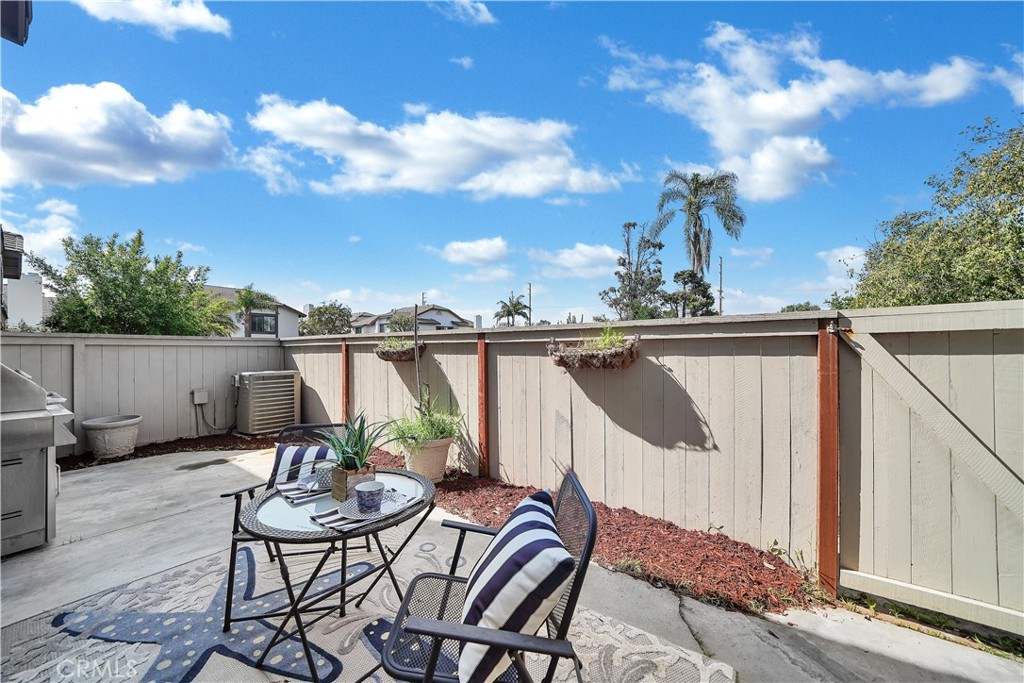8571 Shadow Lane