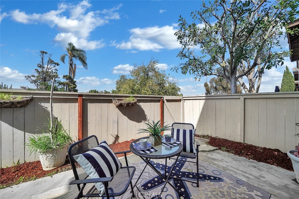 8571 Shadow Lane