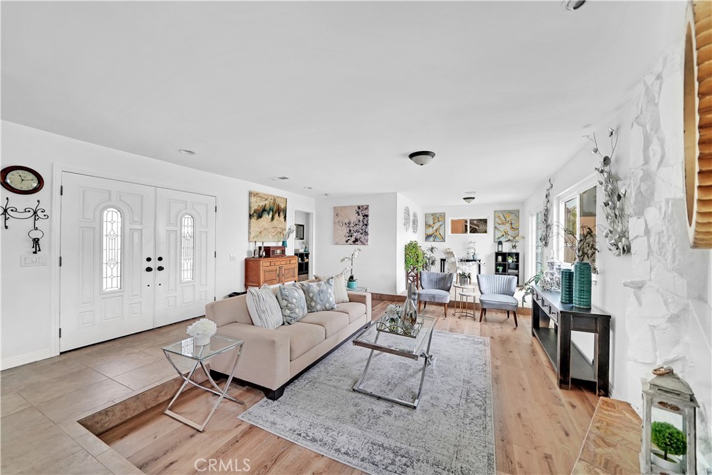 18658 Santa Ynez Street