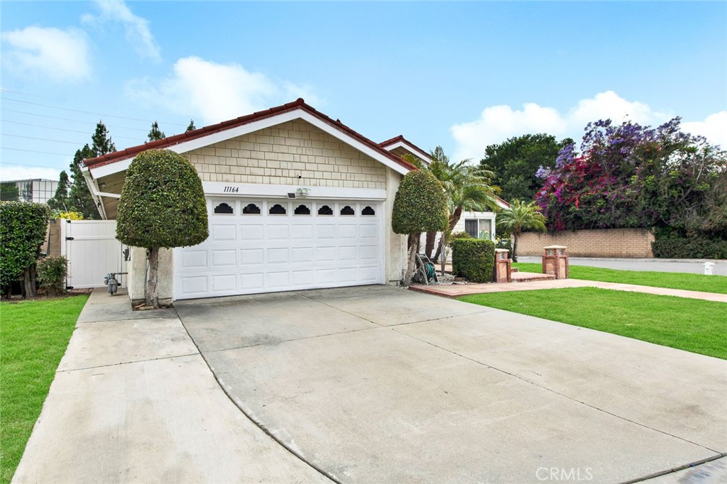 11164 McCabe River Avenue