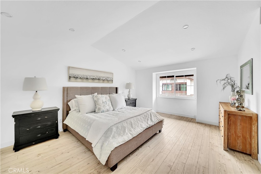 18072 Metcalf Lane