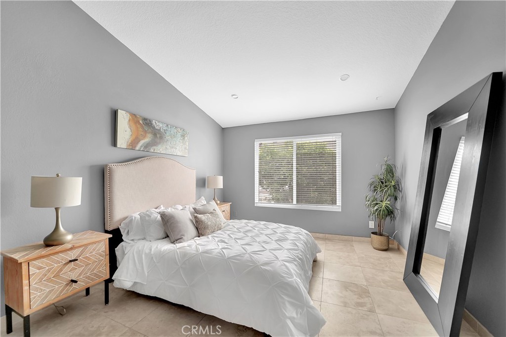18072 Metcalf Lane