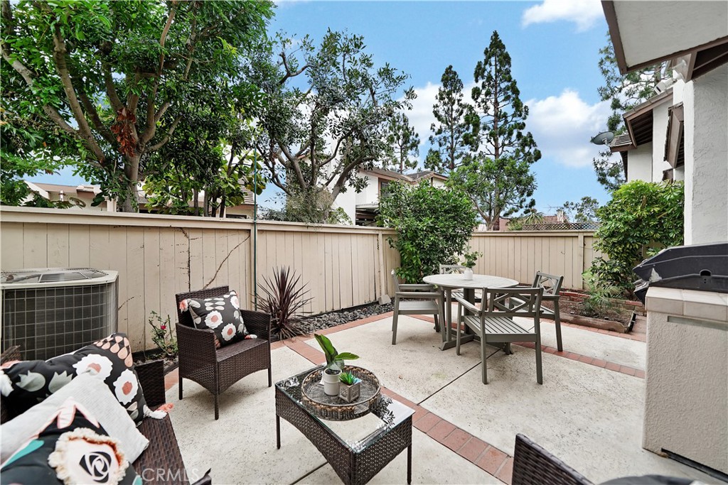 18072 Metcalf Lane