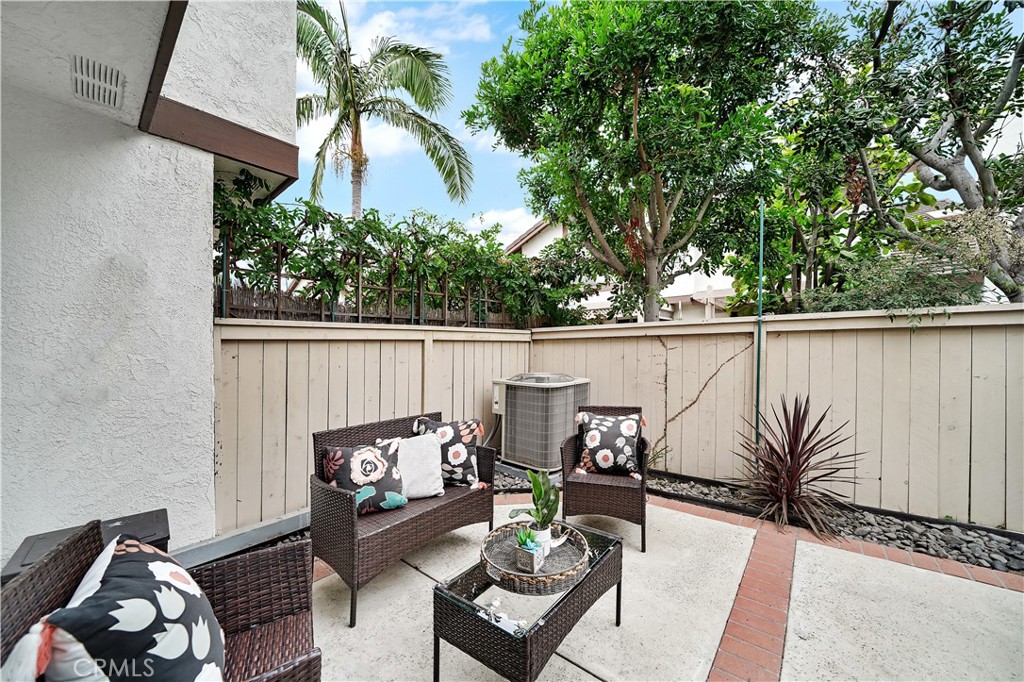 18072 Metcalf Lane