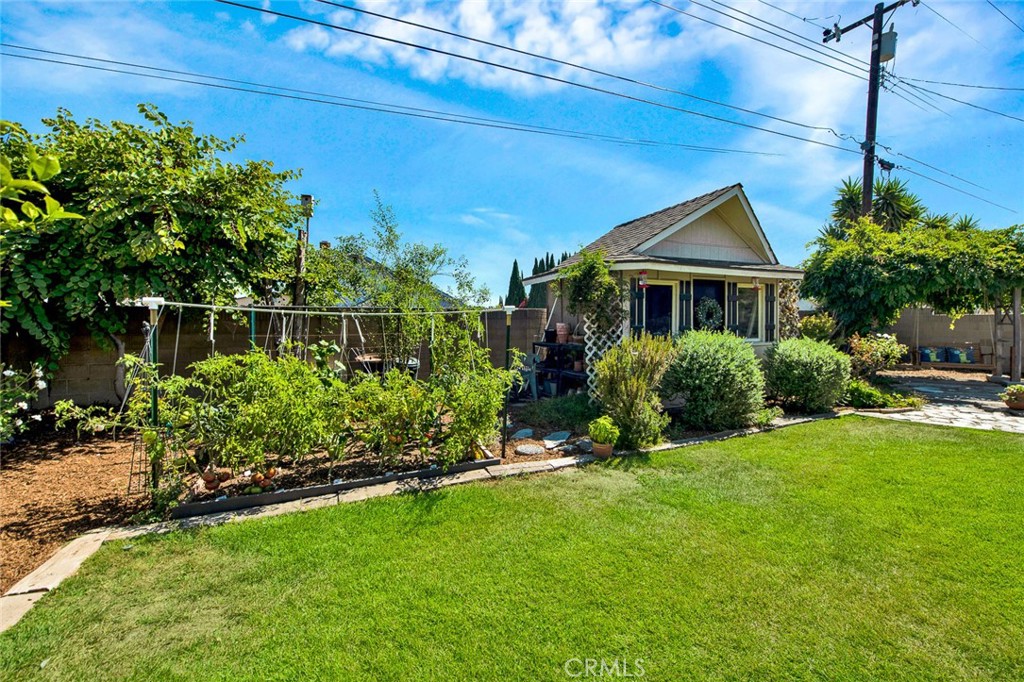 9594 Mariposa Avenue
