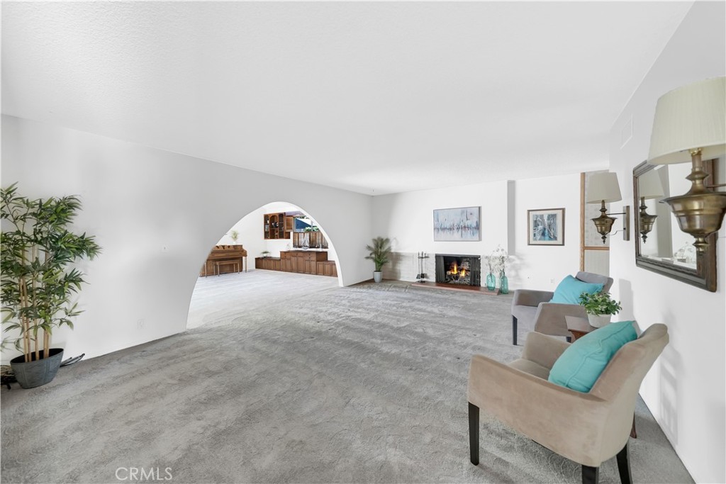 17087 Buttonwood Street