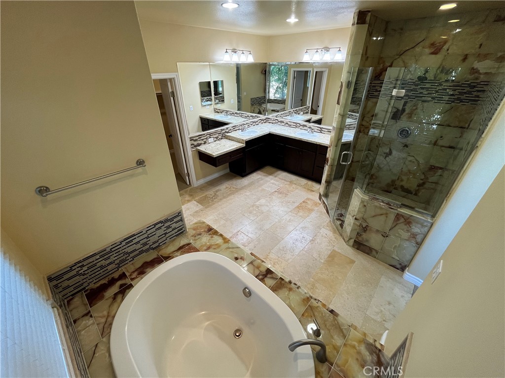 9053 Lemongrass Court