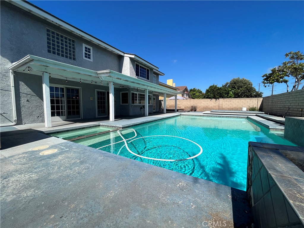 9092 McBride River Avenue