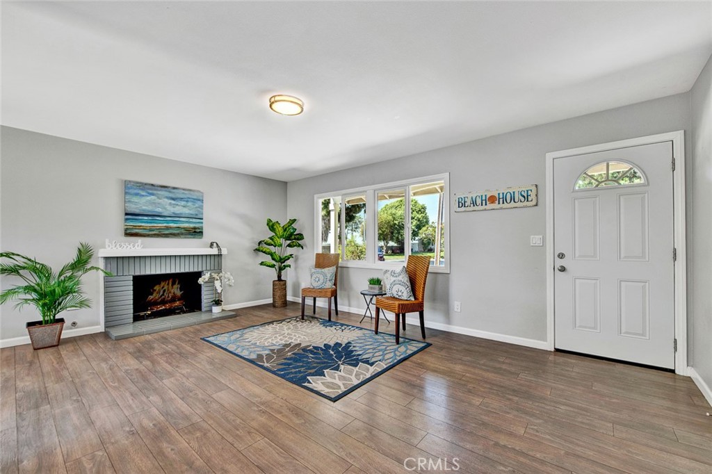 5022 Bluejay Circle