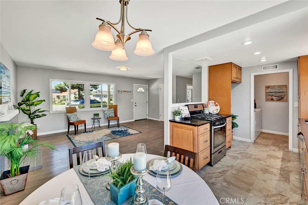 5022 Bluejay Circle