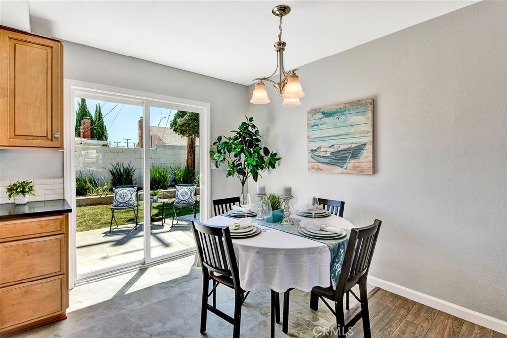5022 Bluejay Circle