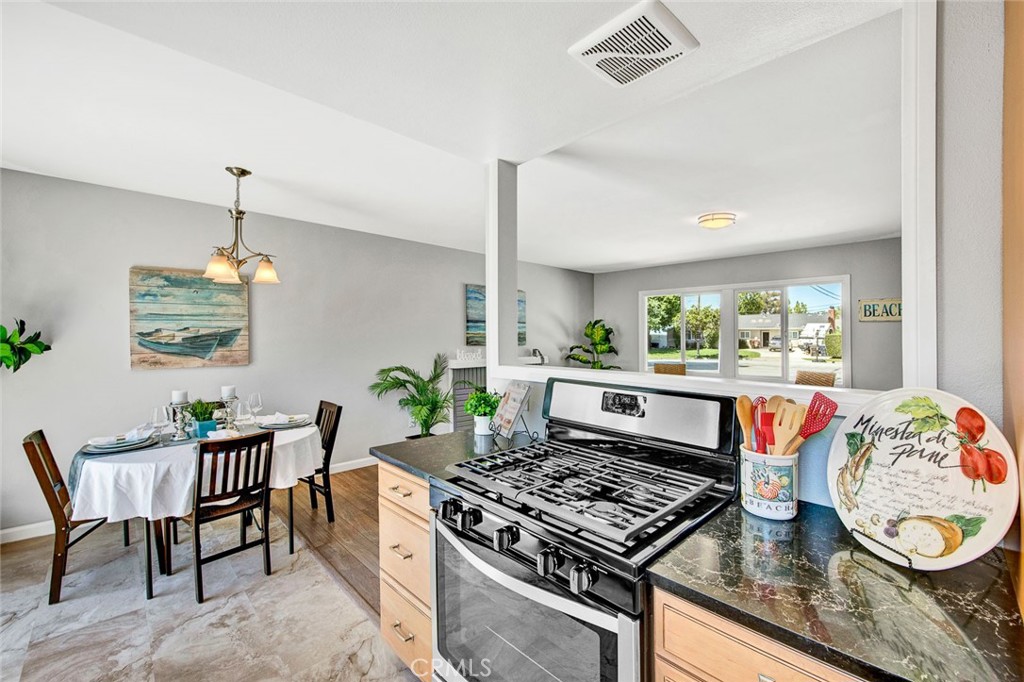 5022 Bluejay Circle
