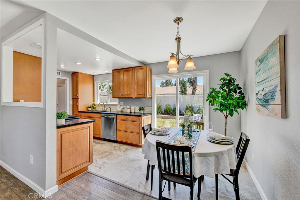 5022 Bluejay Circle