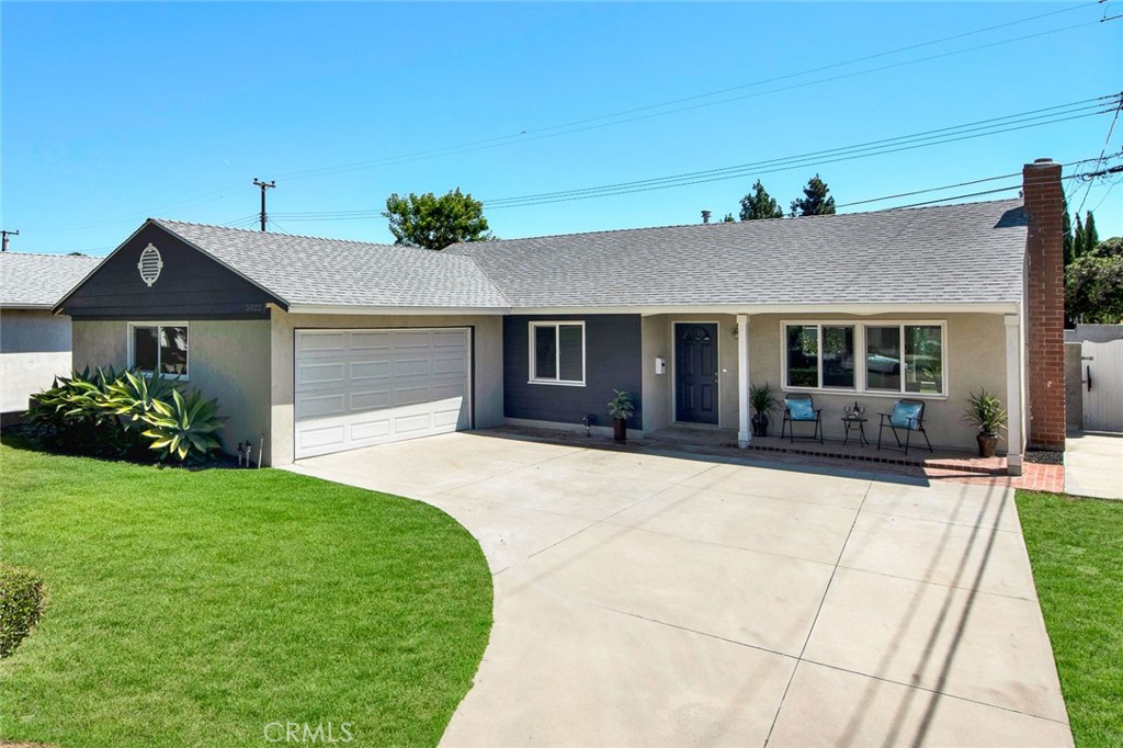 5022 Bluejay Circle